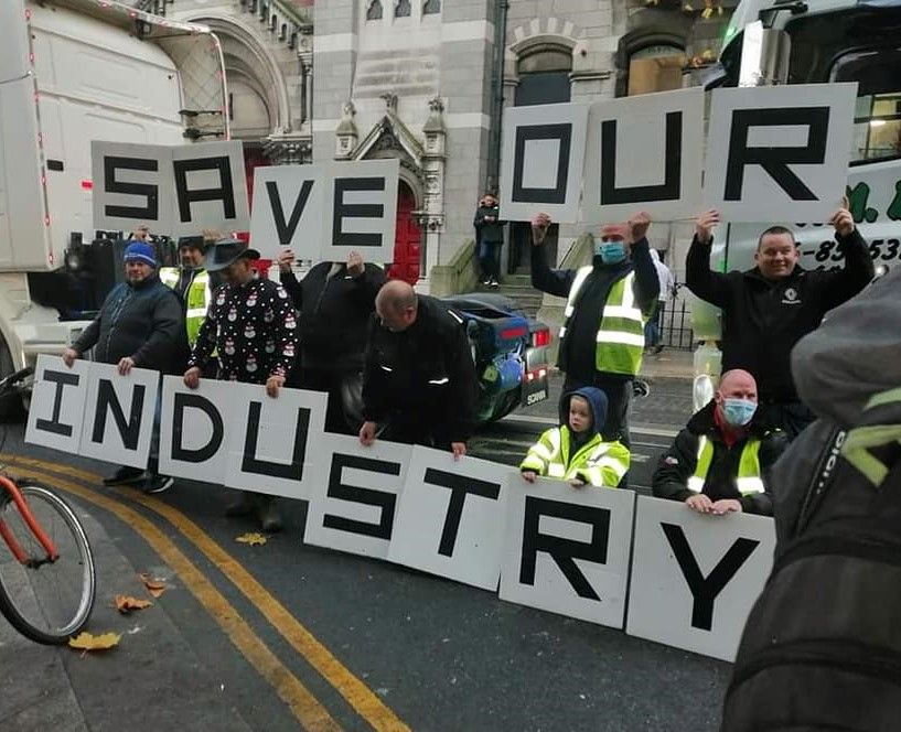 Hauliers protest in Dublin over fuel prices