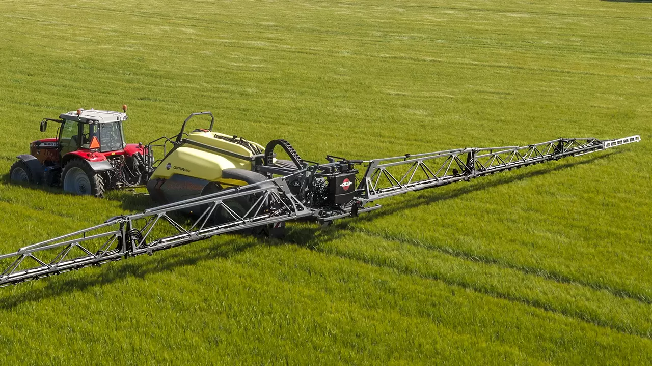 IAM and Hardi celebrate 40-year partnership in Ireland