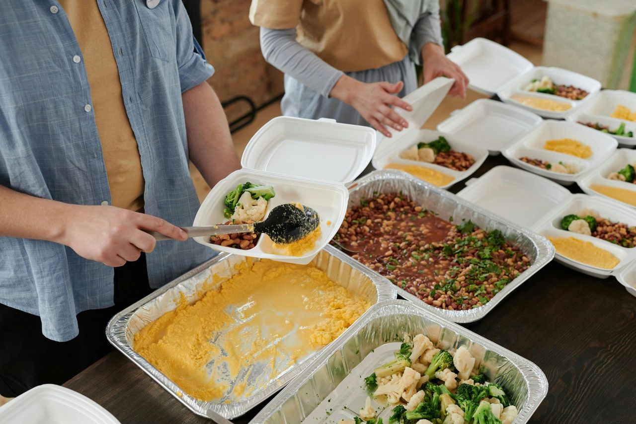 TD calls on govt to fund pilot hot meals scheme for rural schools