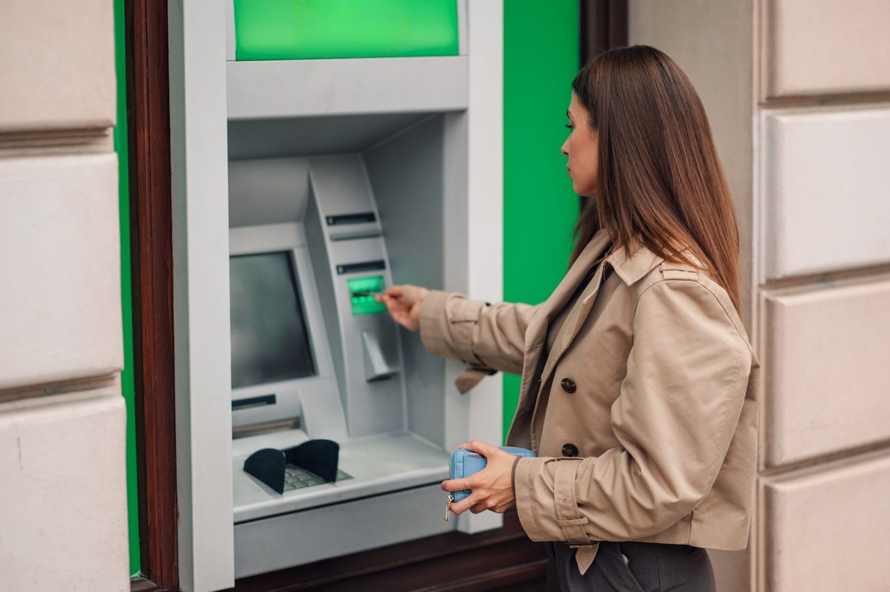 Which counties still see cash as king?