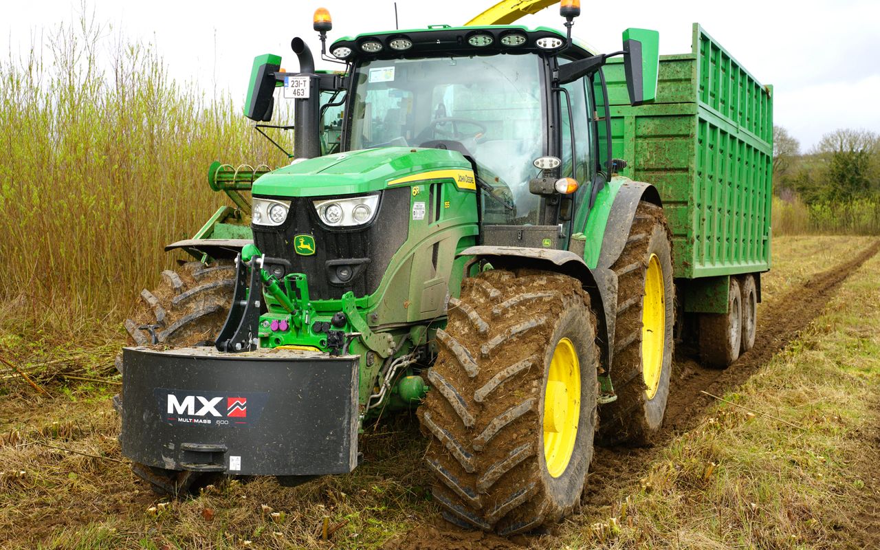 Ripon Farm Services to hold massive sale of JD tractors