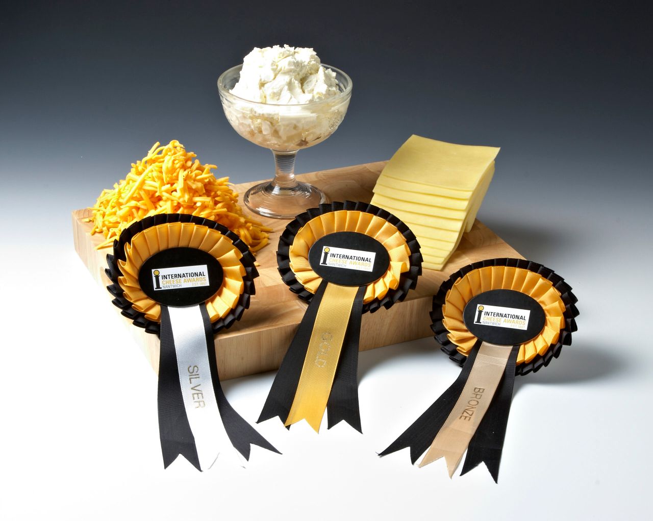 Dairygold breaks records at international cheese awards