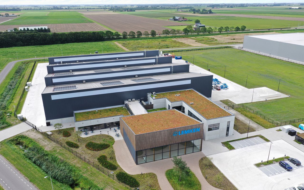 Lemken opens mechanical crop care factory and forum