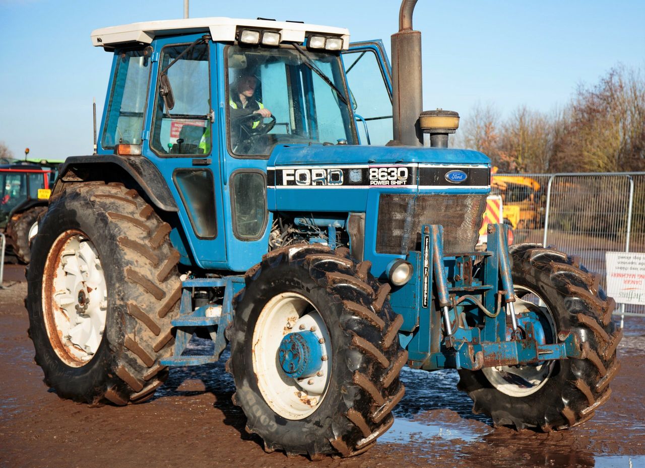 Auction report: Betting on 'blue' at this month's big Cambridge tractor sale