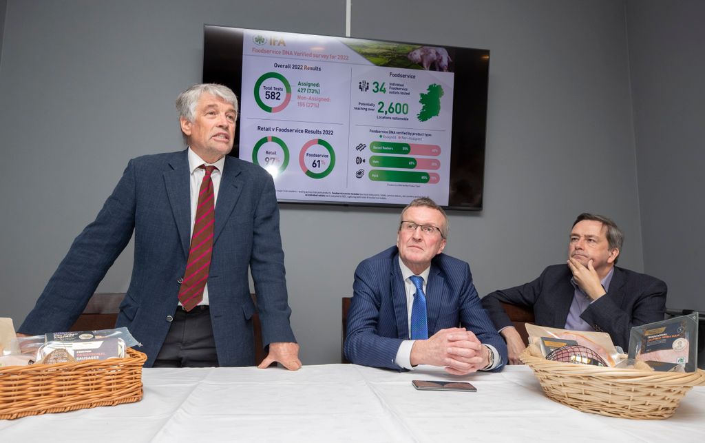 Roy Gallie, IFA pig chairman with FA President Tim Cullinan and IFA director general Damian McDonald, at the launch of results of the Irish Foodservice DNA Verified Survey for 2022 Image:  Finbarr O'Rourke
