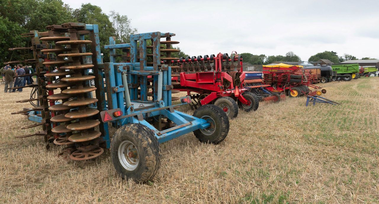 Auction report: Bids aplenty for tillage machinery at 'on-site' sale
