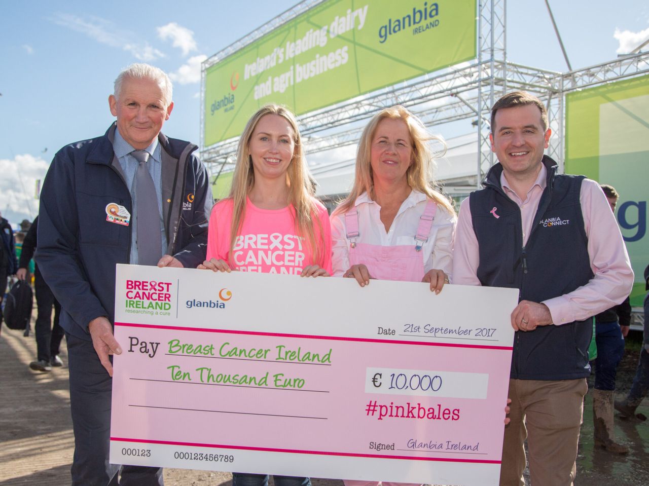€10,000 raised for Breast Cancer Ireland though Glanbia's #PinkBales campaign