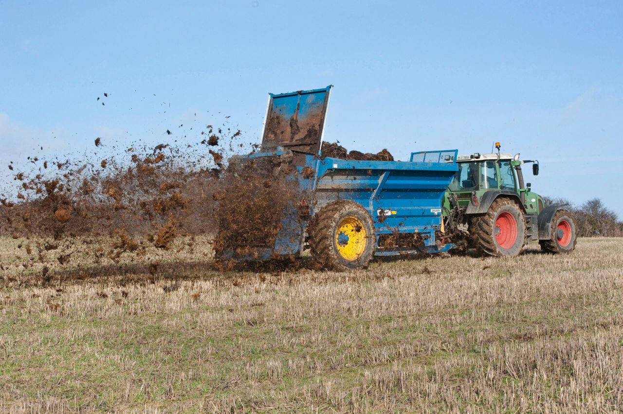 Time running out to spread farmyard manure