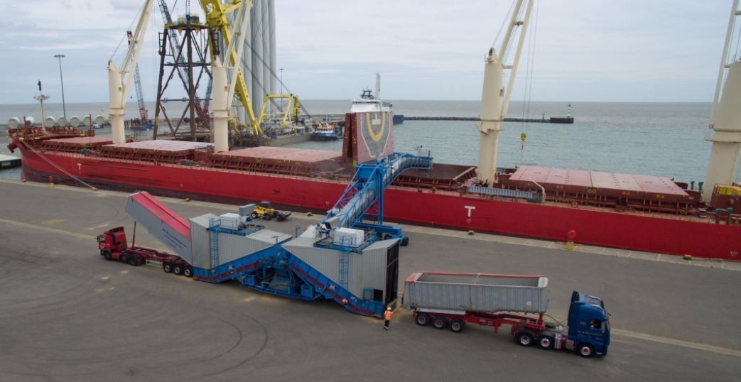 Over 26,000t of barley departs UK shores on a 200m long vessel