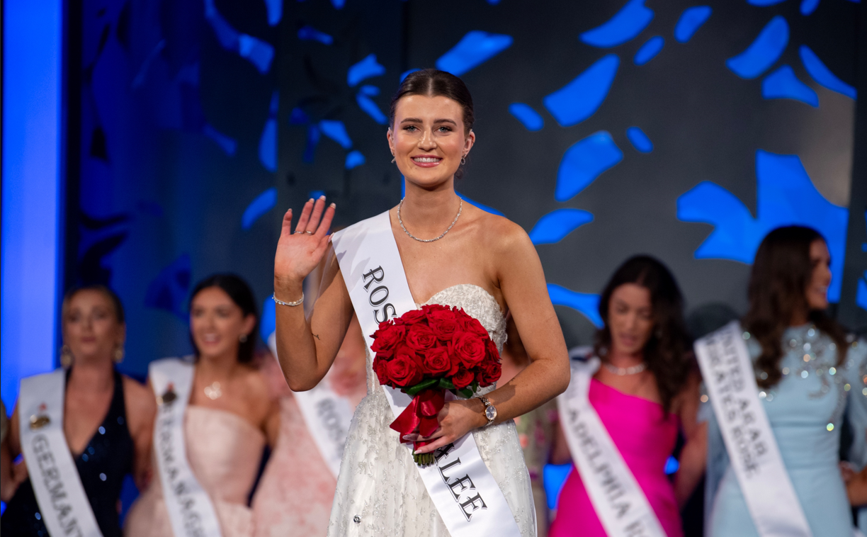 2025 Rose of Tralee winner hails from dairy farm in Laois