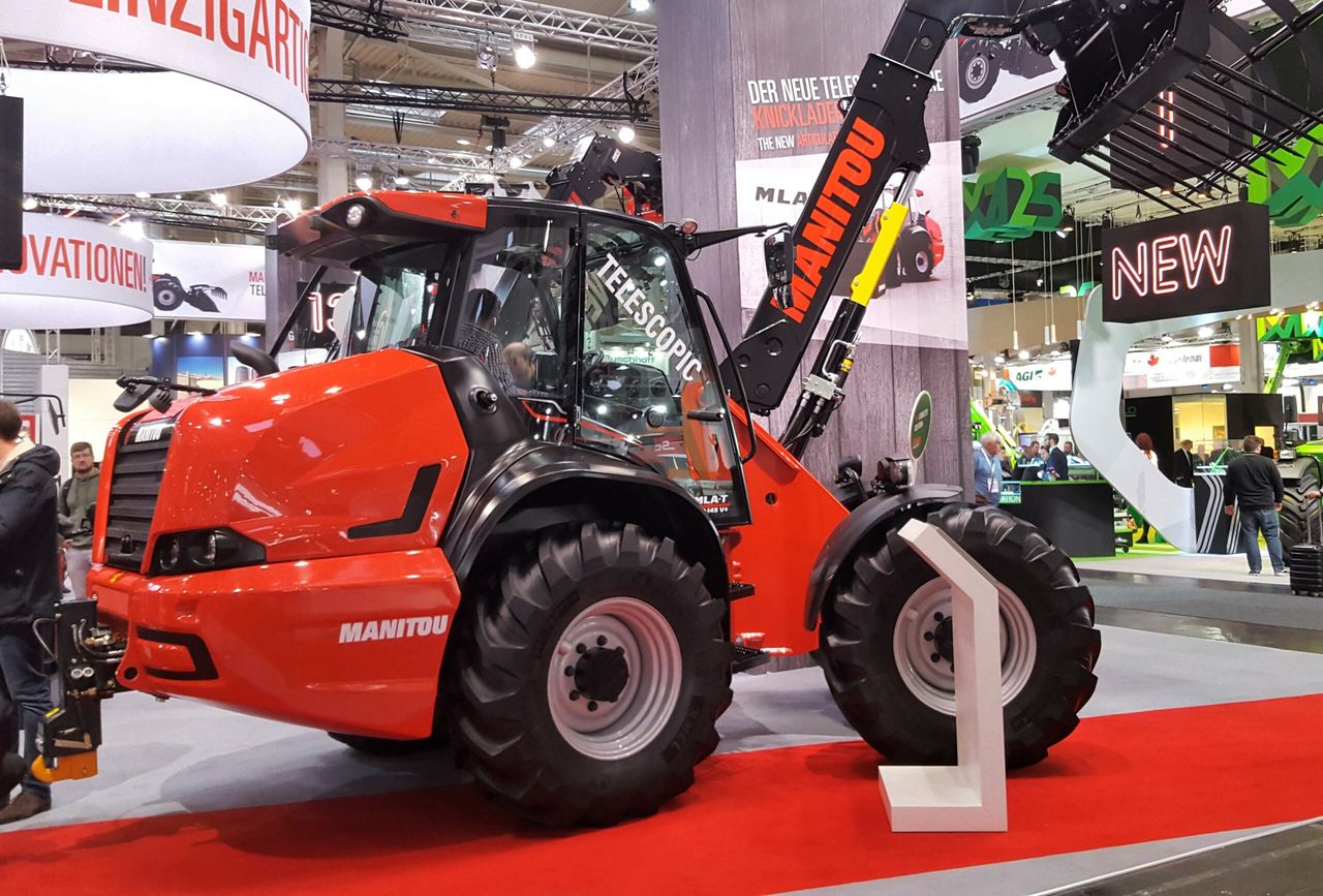 Pics: Up close with Manitou’s new, pivot-steer telehandler