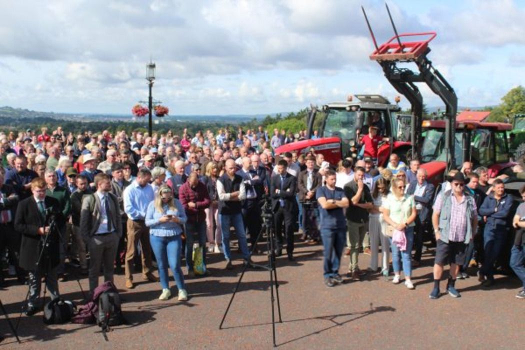 Farmers protest at Stormont