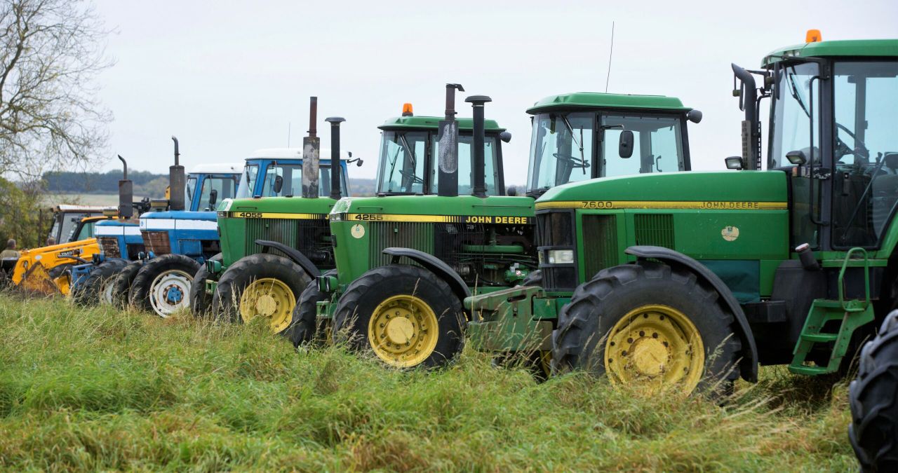 Auction report: Pics and prices from major on-site tractor and machinery sale
