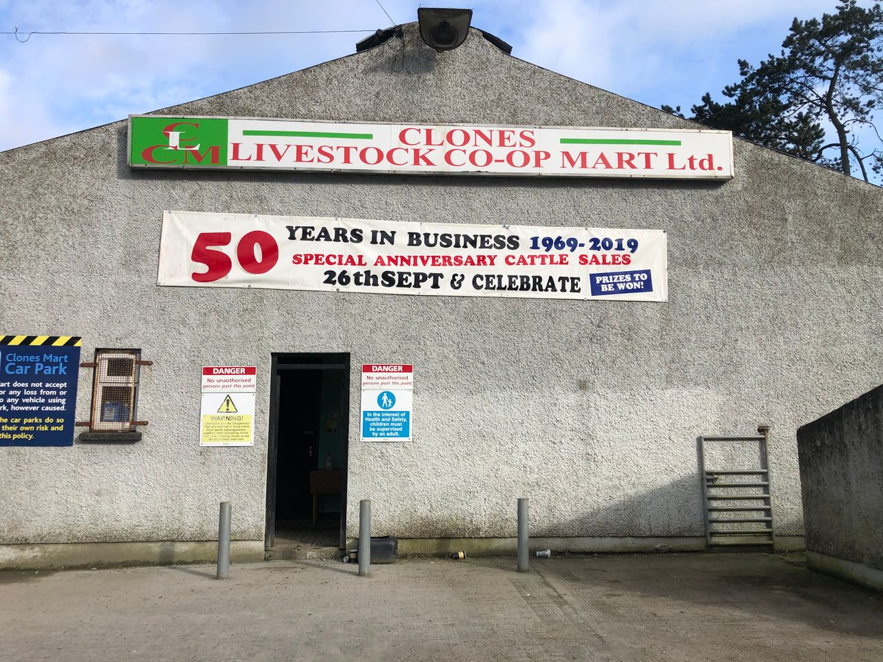 Pics and prices: Forward bullocks sell up to €2,000 at Clones Mart