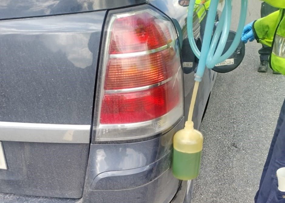 Gardaí in Kilkenny stop driver with vehicle full of green diesel