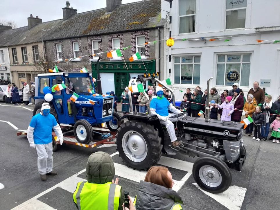 Refurbished Ford 3600 top prize in vintage club raffle