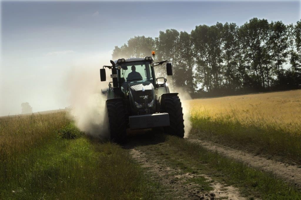 Dairy farmers drive sales of new tractors, despite allure of weak Sterling