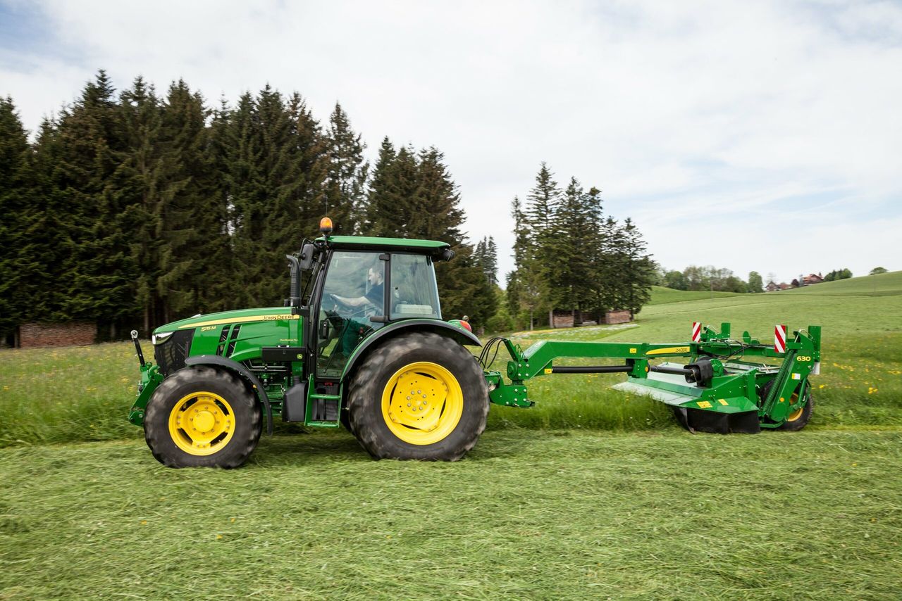 John Deere 5M Series