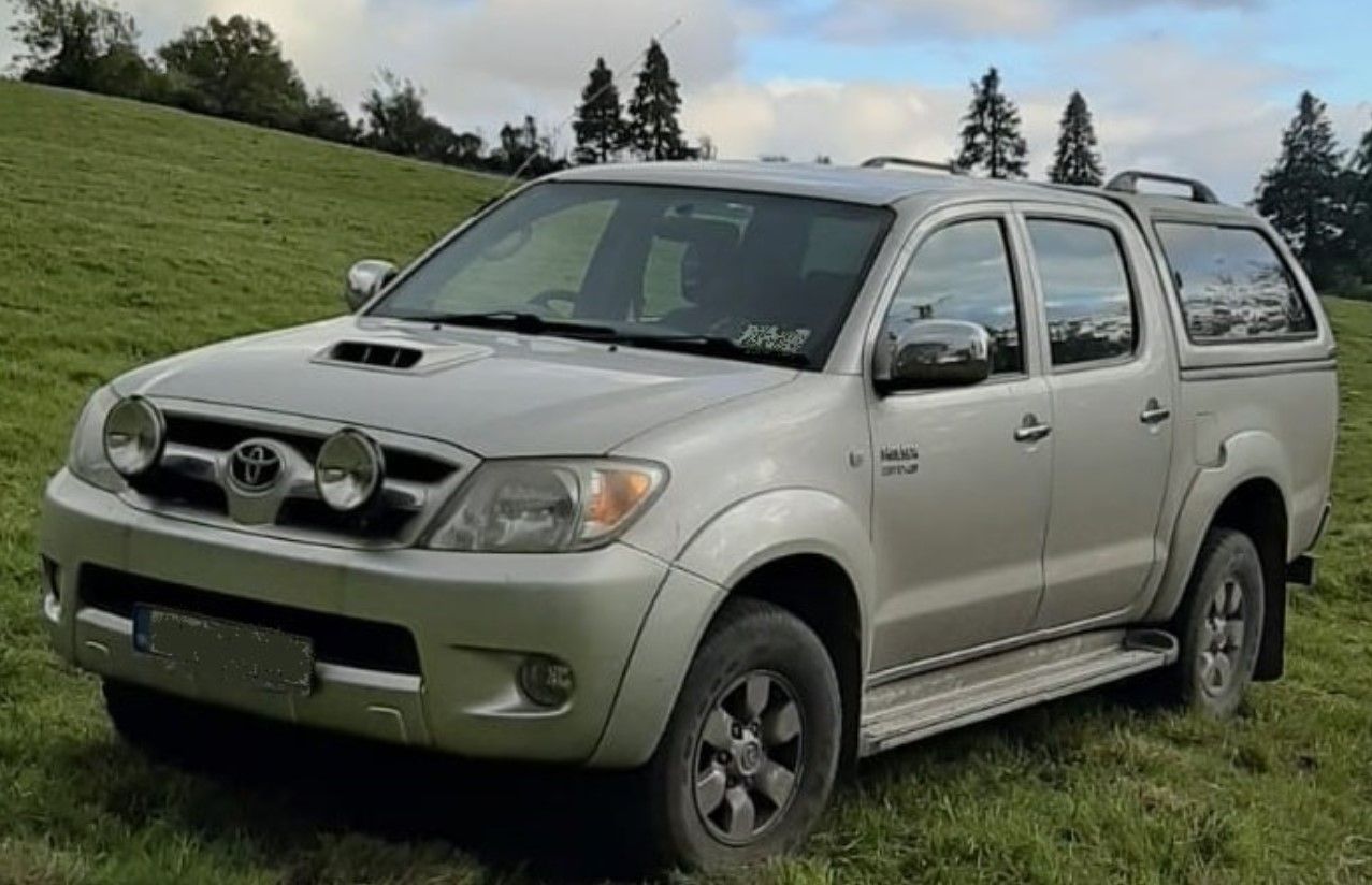 Gardaí appeal for information following theft of Hilux