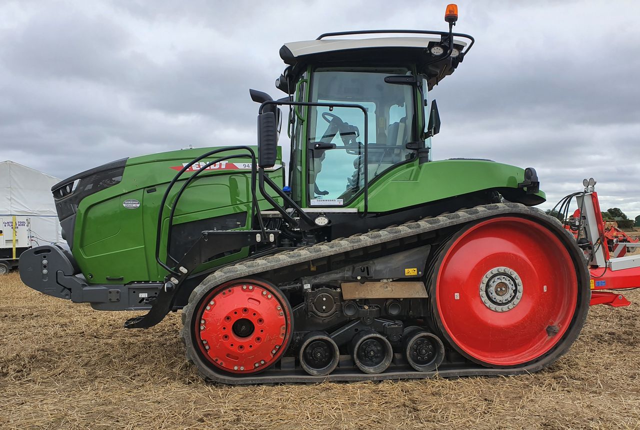 Pics: No shortage of horsepower at Fendt 'Field Days'
