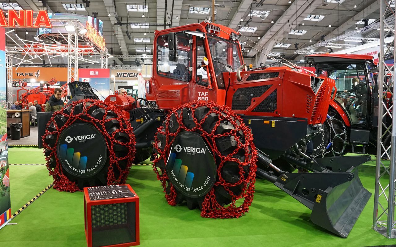 Pulling power and autonomy feature at Agritechnica