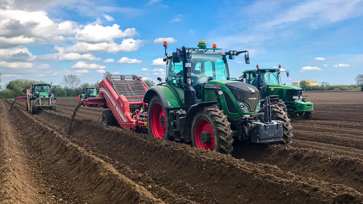 Look back: Green army finishes potato planting in 3 counties