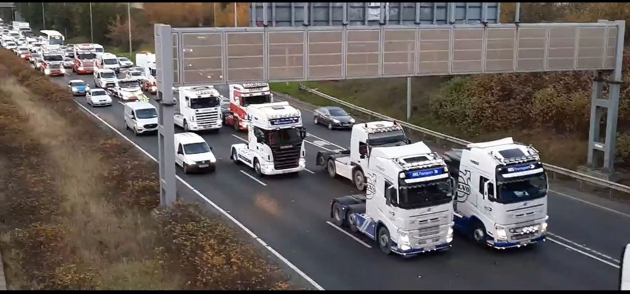 Video: Convoy disrupts traffic into Dublin in protest over fuel prices
