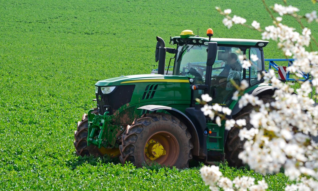 Tractor walkaround checks: How and why to do them